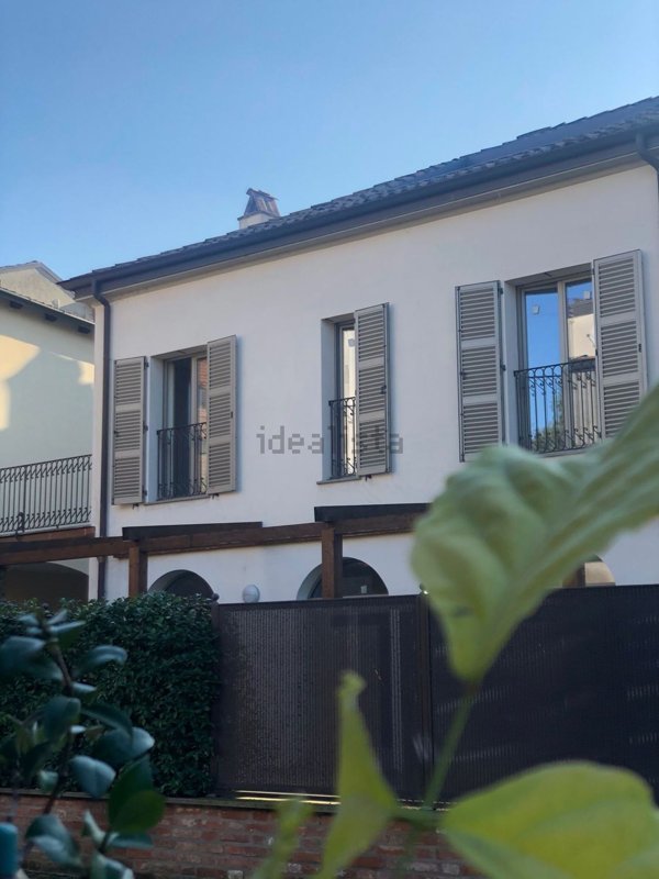 casa indipendente in vendita a Piacenza in zona Centro Storico