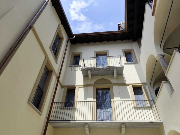 casa indipendente in vendita a Piacenza