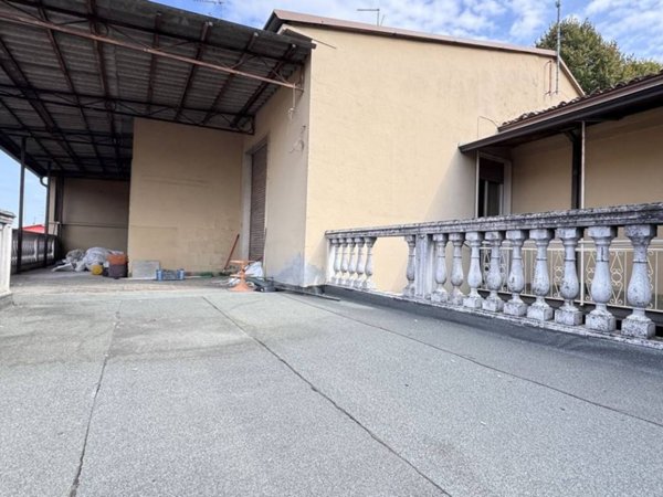 appartamento in vendita a Piacenza in zona Infrangibile