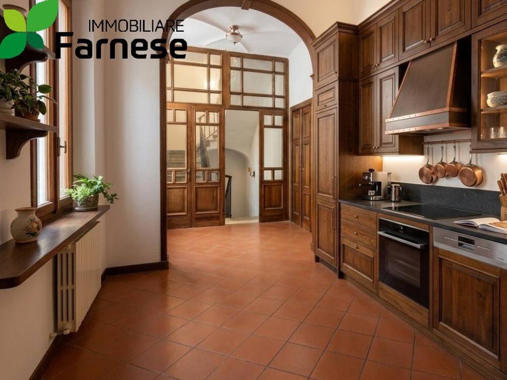 appartamento in vendita a Piacenza in zona Centro Storico