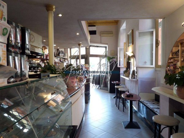 negozio in vendita a Piacenza in zona Centro Storico