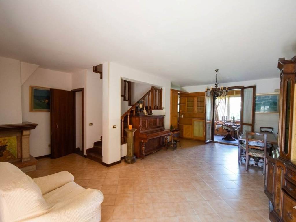 casa indipendente in vendita a Piacenza in zona Besurica