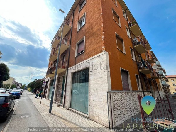 appartamento in vendita a Piacenza in zona Barriera Genova