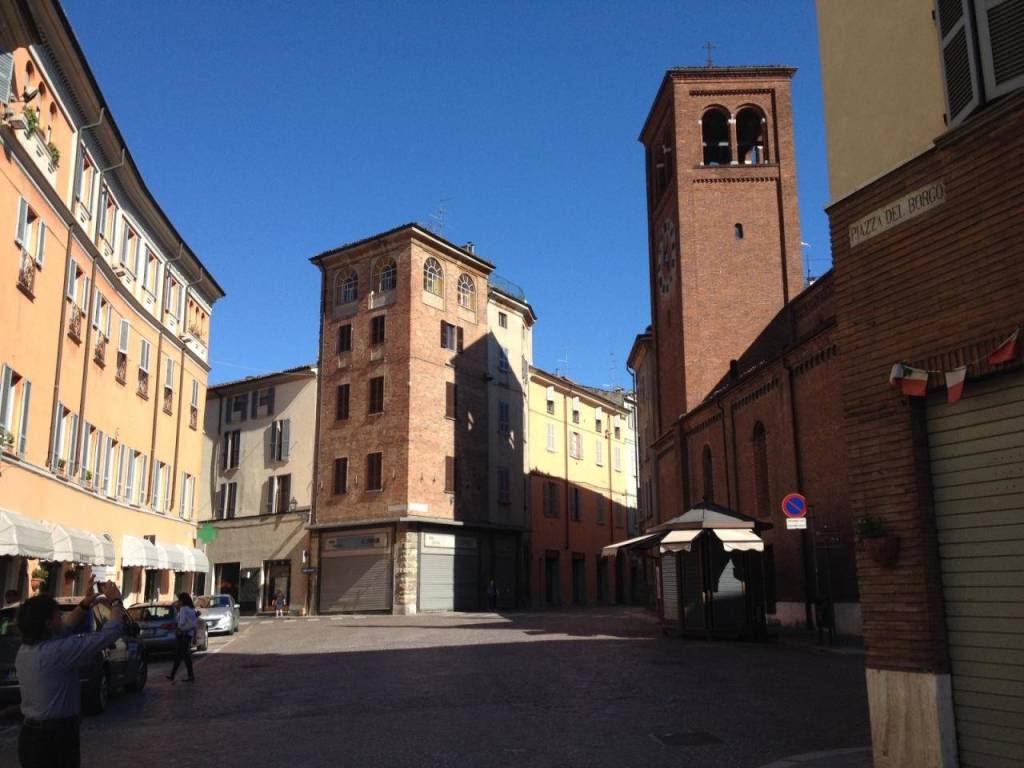 casa indipendente in vendita a Piacenza