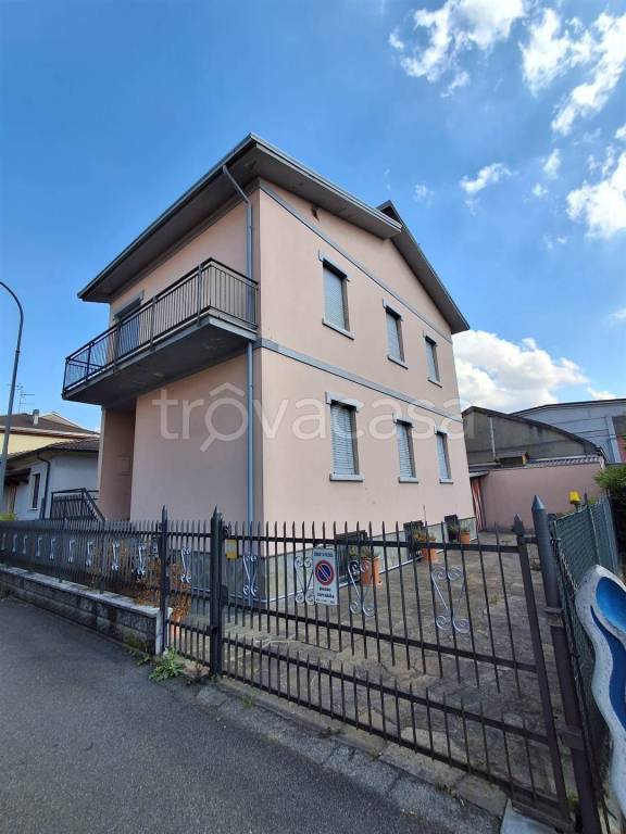 casa indipendente in vendita a Piacenza in zona Caorsana