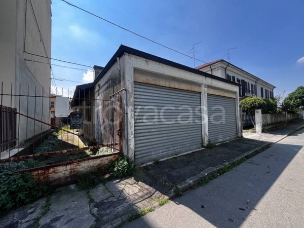 appartamento in vendita a Piacenza in zona Infrangibile