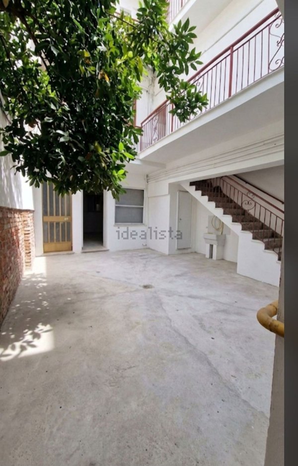 casa indipendente in vendita a Piacenza