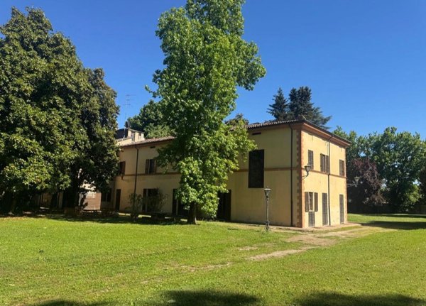 casa indipendente in vendita a Piacenza in zona Roncaglia / Fossadello