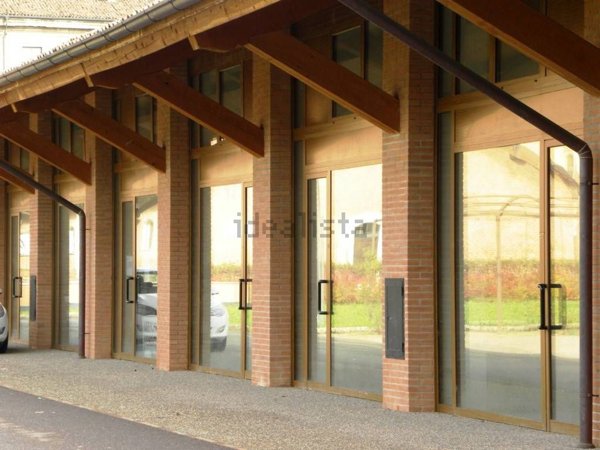 negozio in vendita a Piacenza