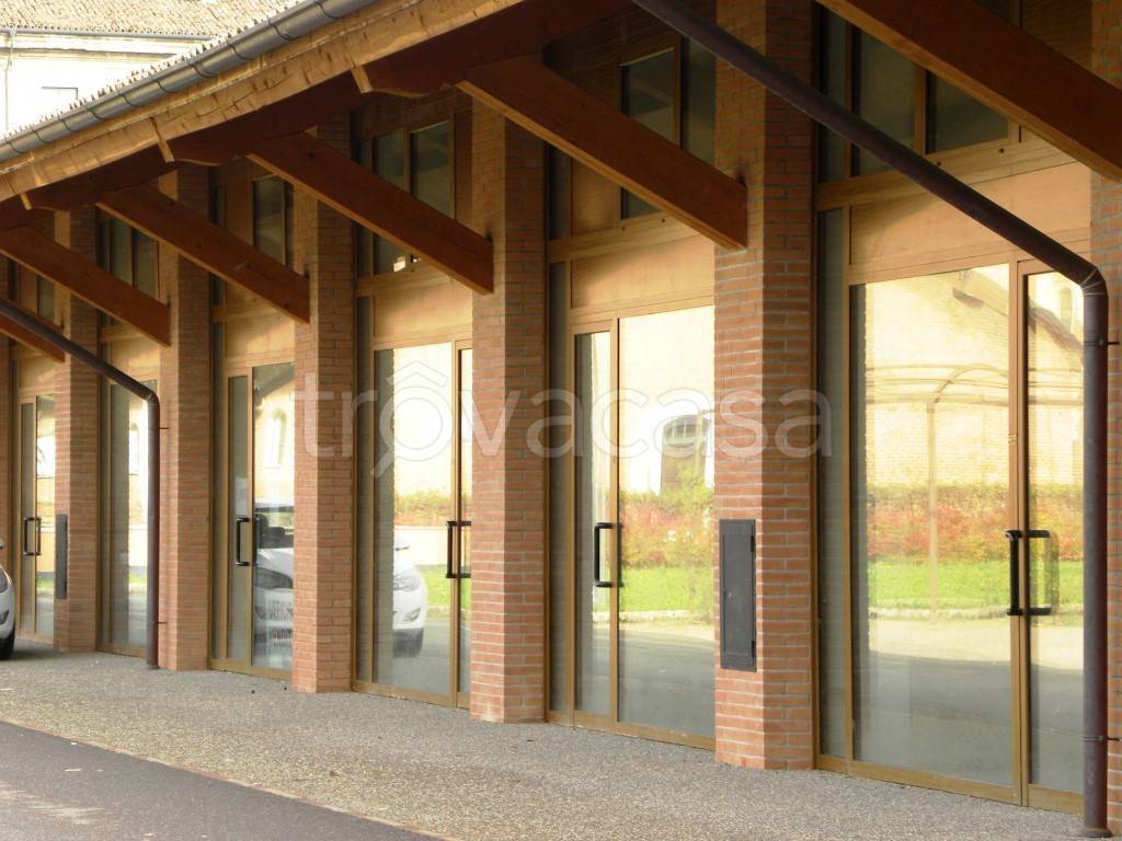 negozio in vendita a Piacenza