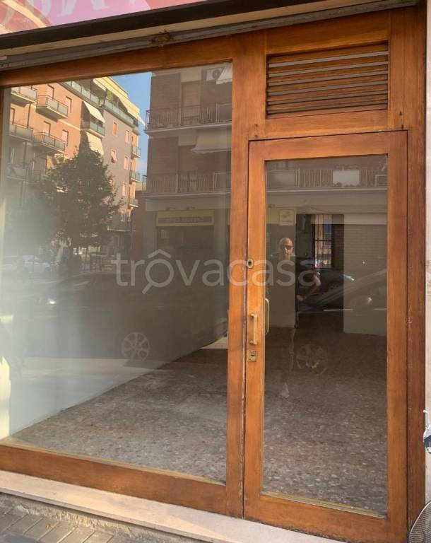 negozio in vendita a Piacenza in zona Boselli