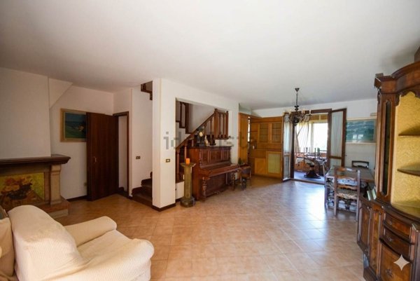 casa indipendente in vendita a Piacenza in zona Besurica
