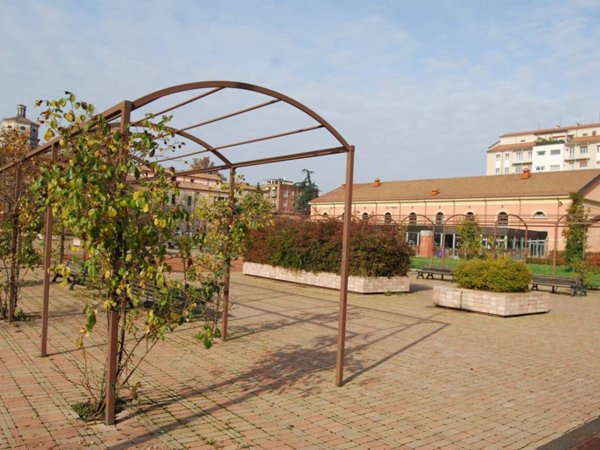 negozio in vendita a Piacenza