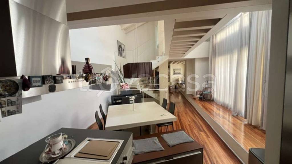 casa indipendente in vendita a Piacenza
