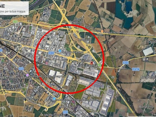 locale commerciale in vendita a Piacenza in zona Caorsana