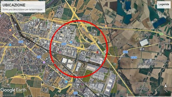 locale commerciale in vendita a Piacenza in zona Caorsana