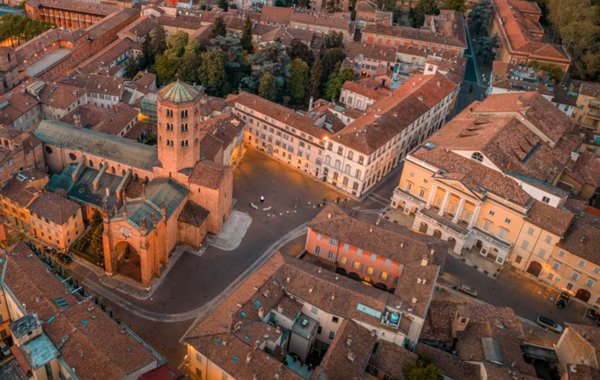 appartamento in vendita a Piacenza in zona Centro Storico