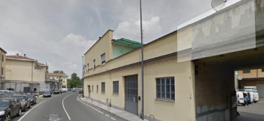 locale commerciale in vendita a Piacenza in zona Centro Storico