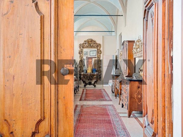 casa indipendente in vendita a Piacenza in zona Centro Storico