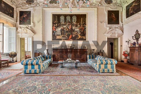 casa indipendente in vendita a Piacenza in zona Centro Storico