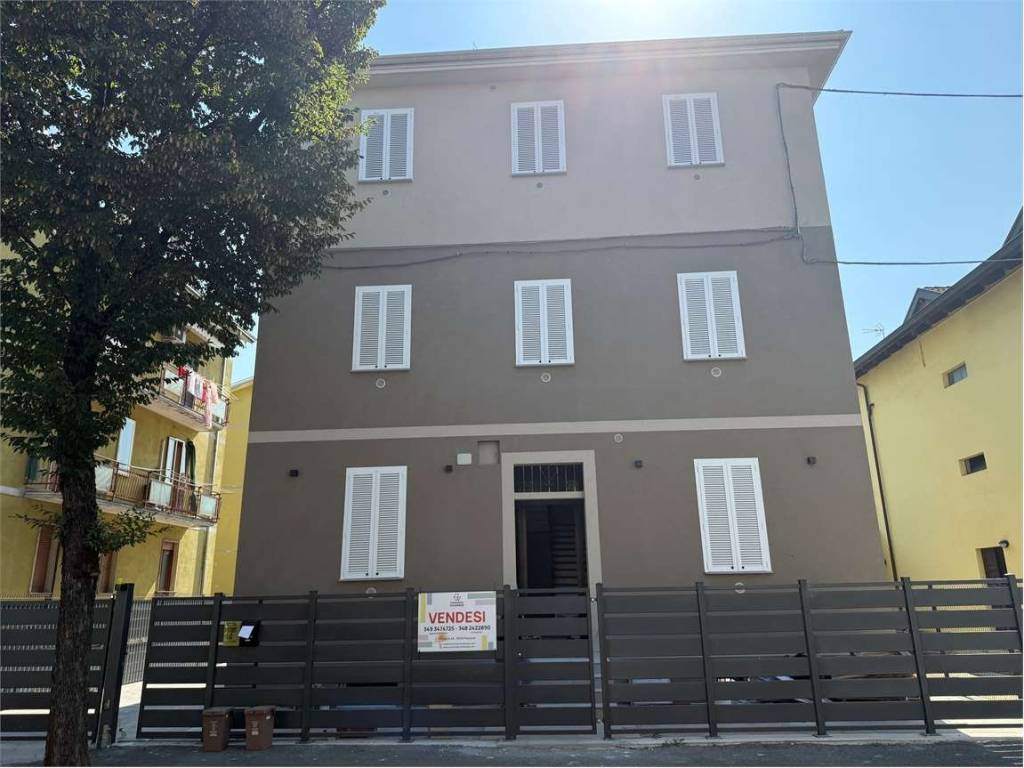 appartamento in vendita a Piacenza in zona Infrangibile