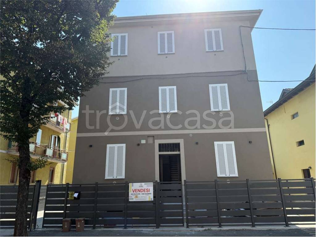 appartamento in vendita a Piacenza in zona Infrangibile