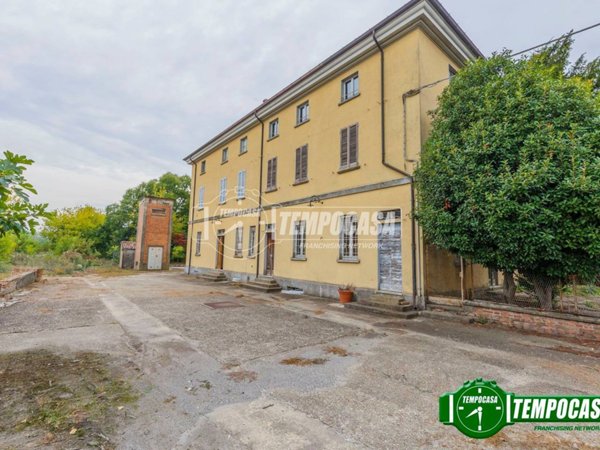 appartamento in vendita a Piacenza in zona Roncaglia / Fossadello