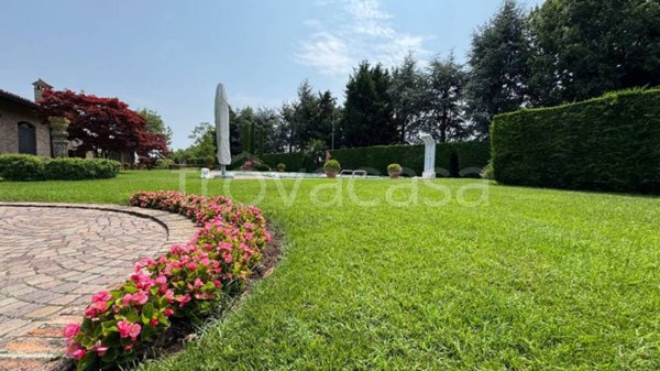casa indipendente in vendita a Piacenza in zona Vallera