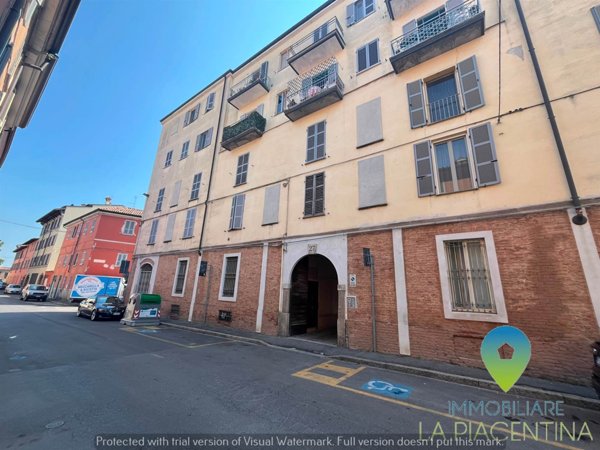 appartamento in vendita a Piacenza in zona Centro Storico