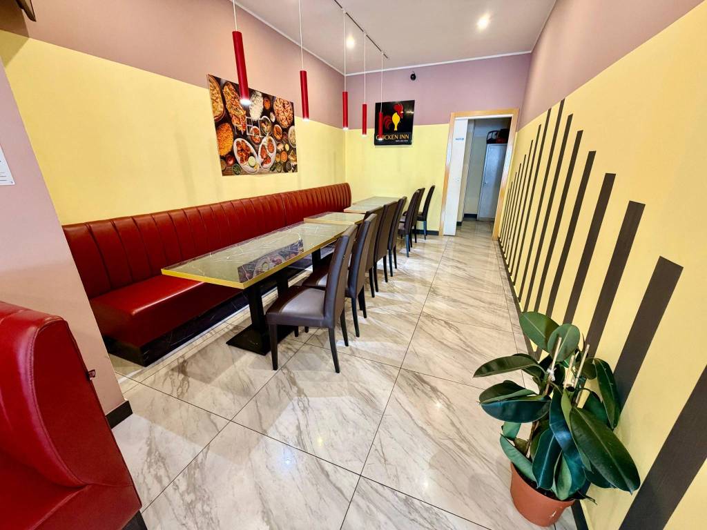 negozio in vendita a Piacenza in zona Caorsana