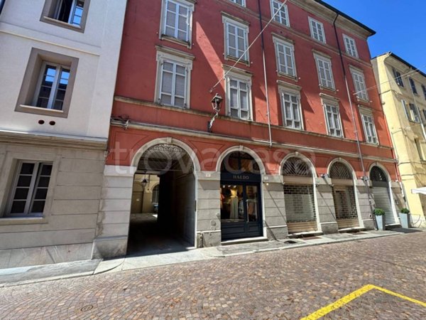 casa indipendente in vendita a Piacenza in zona Centro Storico