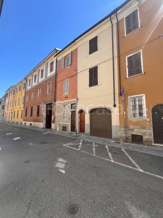 appartamento in vendita a Piacenza in zona Centro Storico