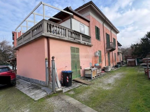 casa indipendente in vendita a Piacenza in zona Farnesiana