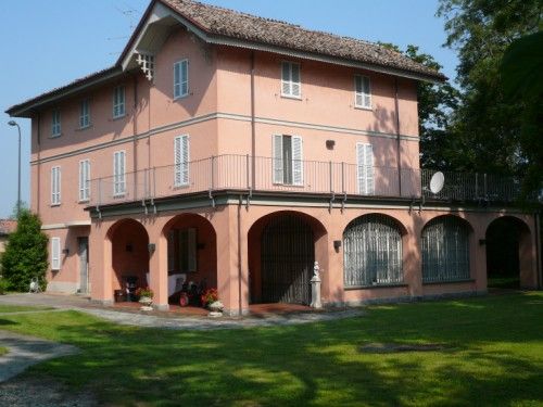 casa indipendente in vendita a Piacenza in zona Mucinasso