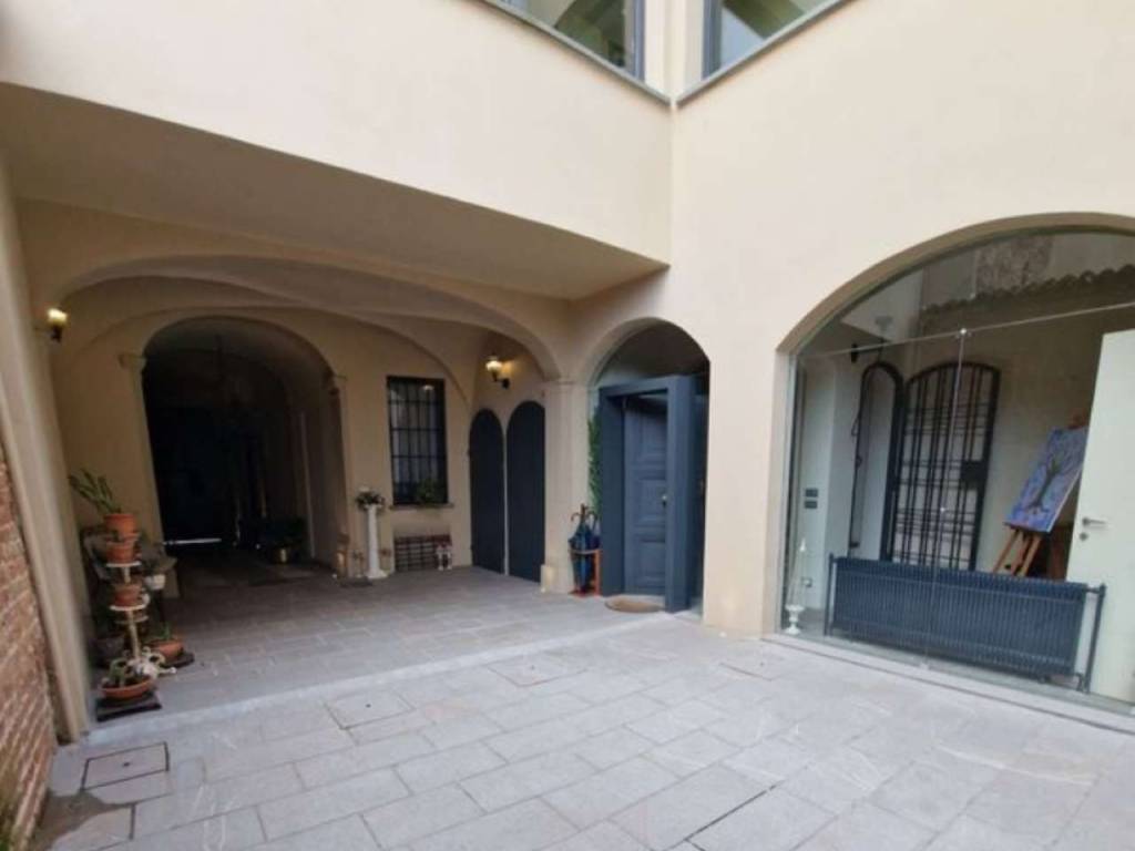 intera palazzina in vendita a Piacenza in zona Barriera Milano