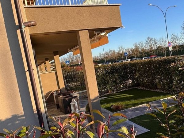casa indipendente in vendita a Piacenza in zona Besurica