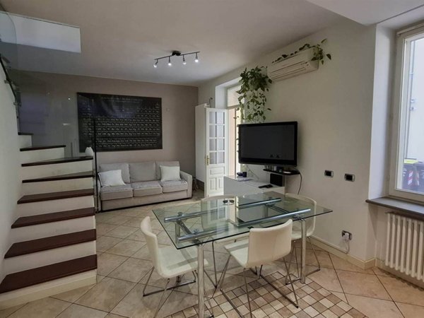 casa indipendente in vendita a Piacenza in zona Centro Storico