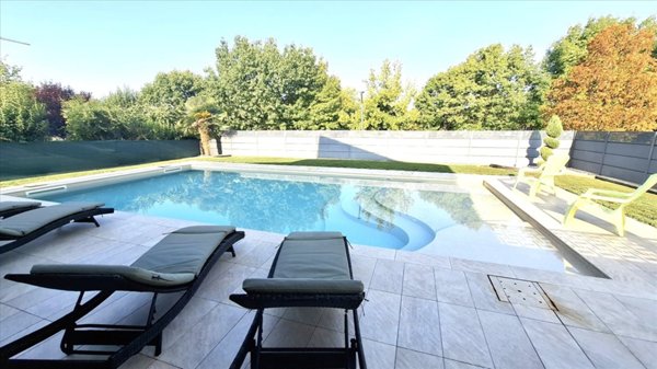 casa indipendente in vendita a Piacenza in zona Barriera Milano