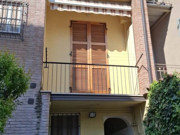 casa indipendente in vendita a Piacenza in zona Centro Storico