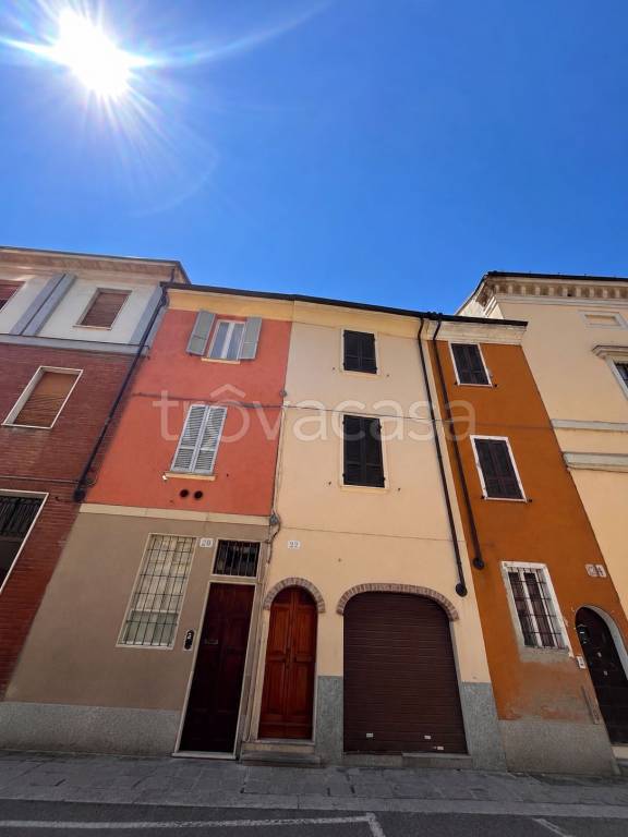 appartamento in vendita a Piacenza in zona Centro Storico