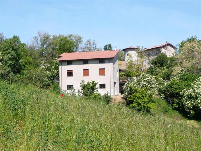 casa indipendente in vendita a Pianello Val Tidone