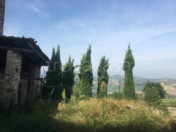 casa indipendente in vendita a Pianello Val Tidone