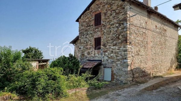casa indipendente in vendita a Pianello Val Tidone