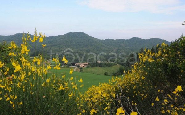 casa indipendente in vendita a Pianello Val Tidone