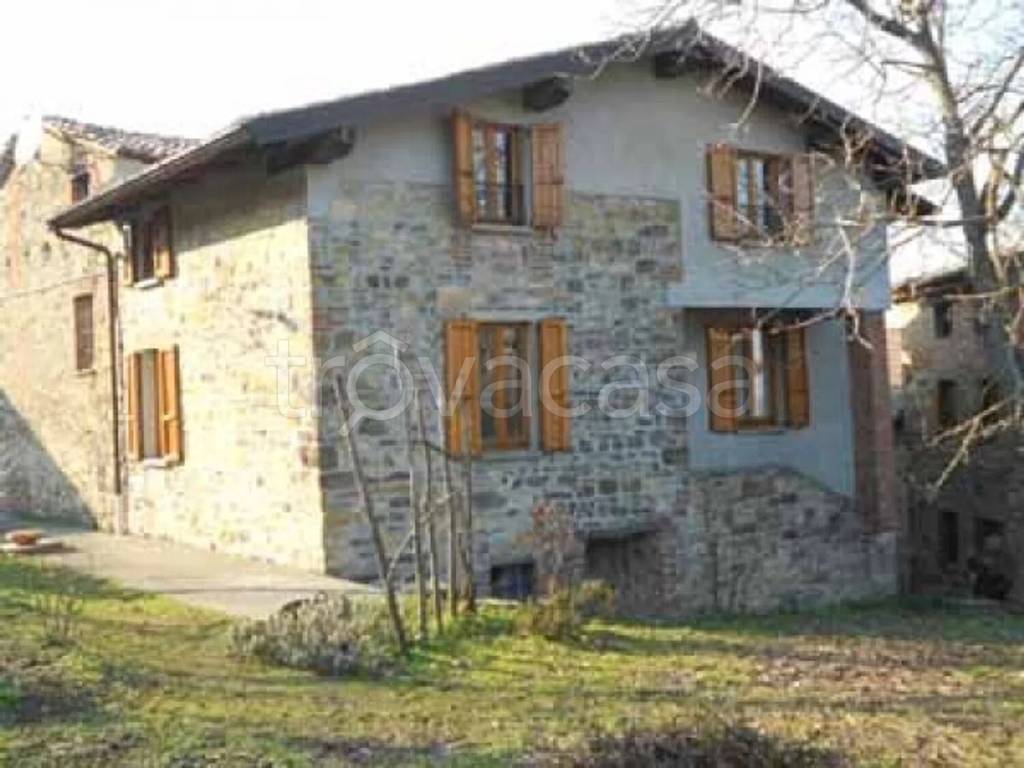 casa indipendente in vendita a Pianello Val Tidone