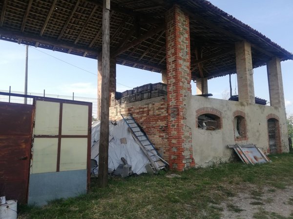 casa indipendente in vendita a Pianello Val Tidone
