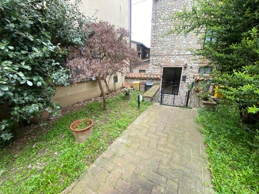 casa indipendente in vendita a Pianello Val Tidone