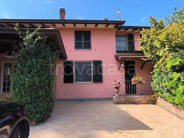casa indipendente in vendita a Pianello Val Tidone in zona Arcello