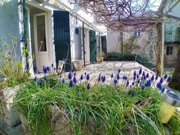 casa indipendente in vendita a Pianello Val Tidone