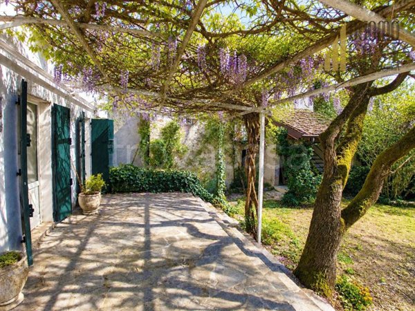 casa indipendente in vendita a Pianello Val Tidone in zona Arcello